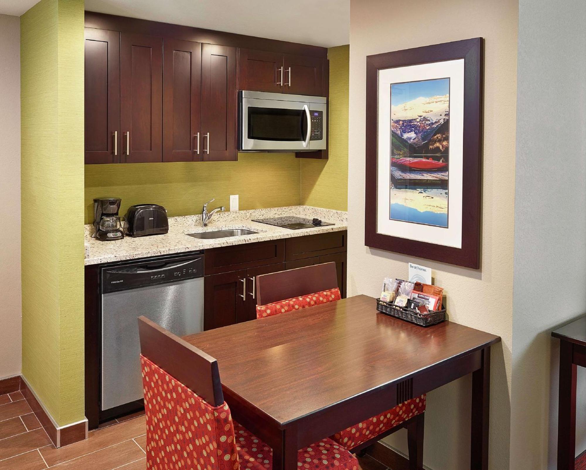 Homewood Suites Calgary Airport Dış mekan fotoğraf